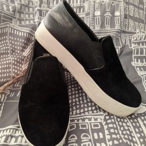 Steve Madden slip-ons